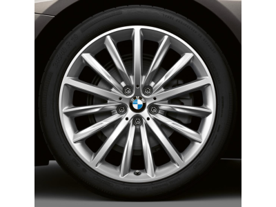 BMW 19 Inch Style 633 Cold Weather Wheel and Tire Set in Reflex Silver 36110053502