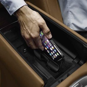 BMW Wireless Charging Case 84212449610