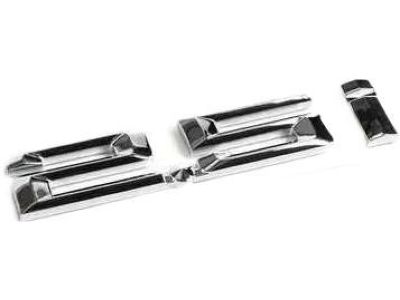 51147114725 BMW Fender Emblem Nameplate Product Photo 4 of 4