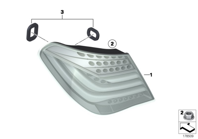 2010 BMW 750i Rear Light In The Side Panel, Right Diagram for 63217182202